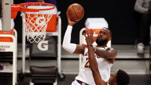 Lebron rigao vatru: To je sr*nje, dajte mu otkaz odmah!