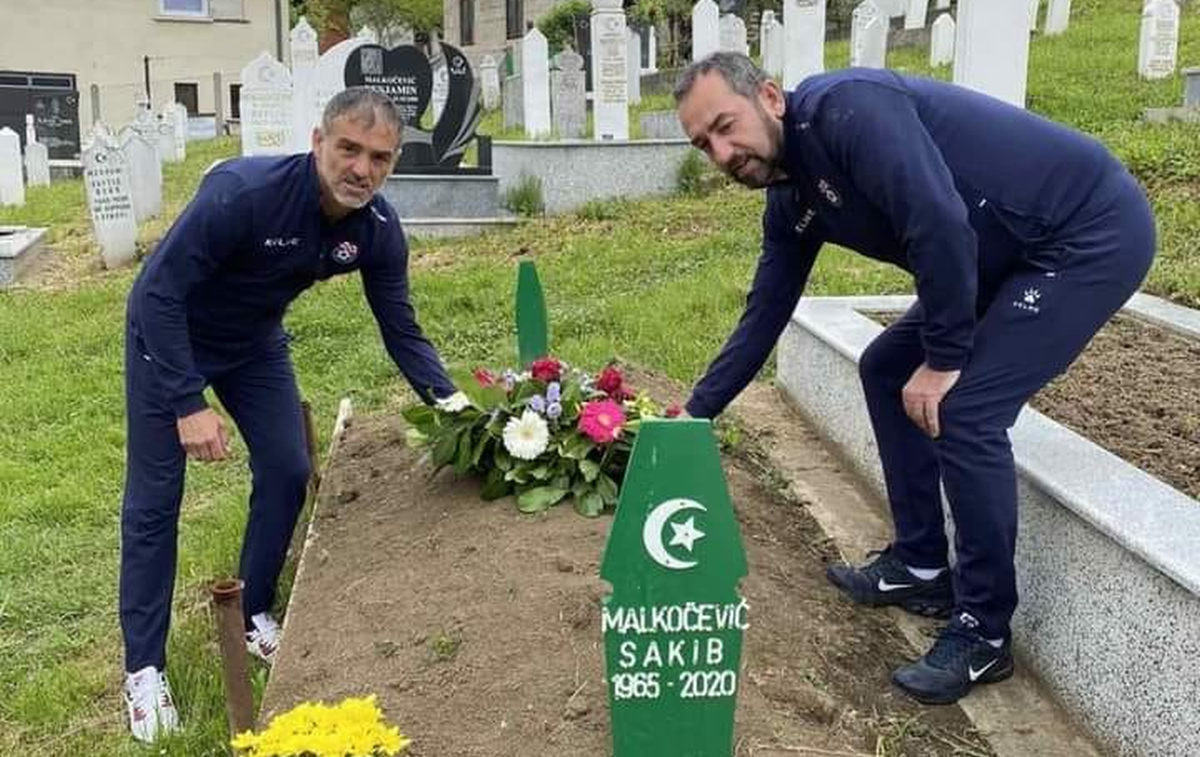 Širokobriježani položili cvijeće na mezaru Sakiba Malkočevića