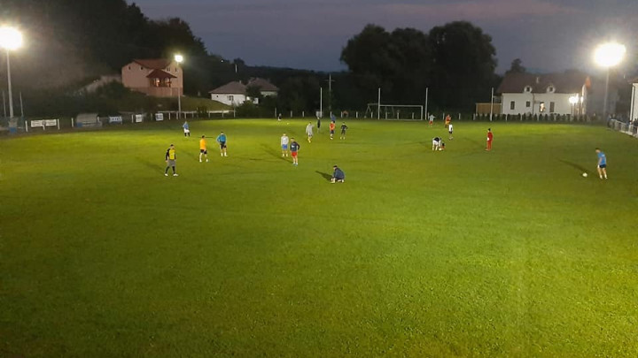 Takmiče se u najnižem rangu bh. fudbala, a od danas imaju stadion sa reflektorima