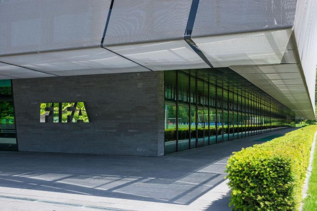 Promjenom pravilnika o transferima FIFA zadala težak udarac mnogim klubovima