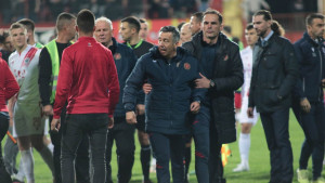 Jusufbegović rigao vatru, tenzije prilikom ulaska u svlačionicu!
