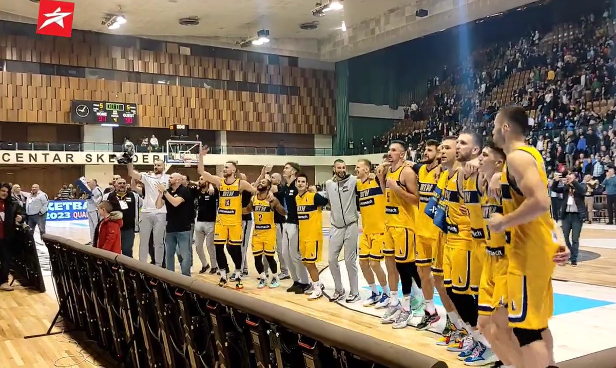 Zasluženo slavlje: Pogledajte kako su košarkaši i BHFanaticosi proslavili pobjedu