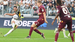 Juve "posebnim oružjem" sredio gradskog rivala i došao do velike pobjede
