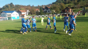 U Mladosti razočarani: Za manje stvari ljudi leže u Hagu!