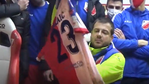 Lalatović sakupio sve igrače, podigao prljav dres i održao najemotivniji govor ikada