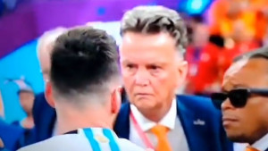 Izraz lica Van Gaala nakon što mu je prišao Messi je bio kao da se bojao za vlastiti život