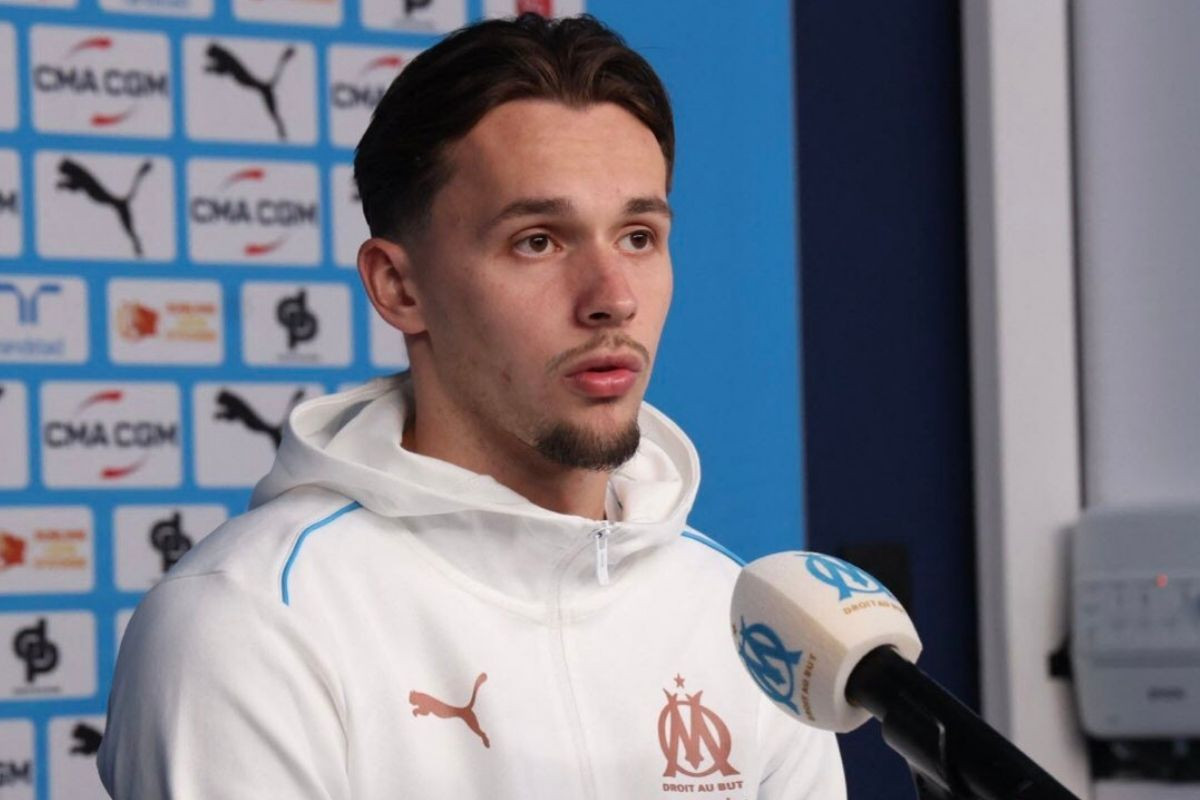 Amar Dedić objavio oproštajnu poruku, navijačima sve teško palo: "Molim te, ostani!" Amar Dedić objavio oproštajnu poruku, navijačima sve teško palo: "Molim te, ostani!"