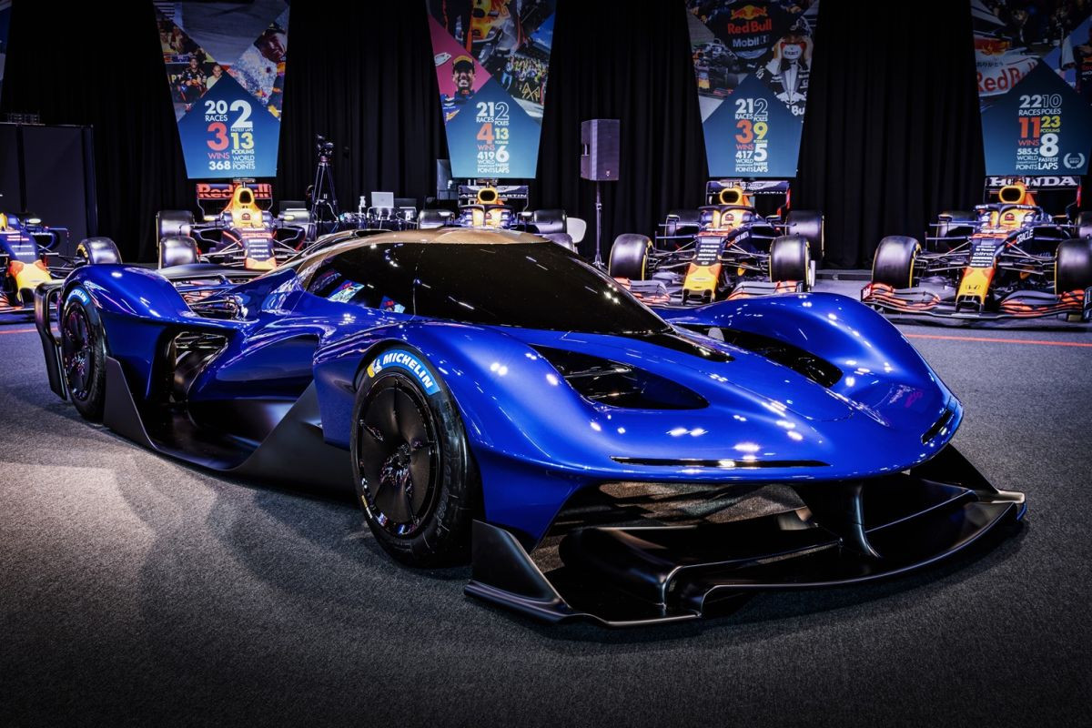 Predstavljen hiperautomobil Red Bull RB17, razvija više od 1.200 KS Predstavljen hiperautomobil Red Bull RB17, razvija više od 1.200 KS
