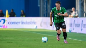 Kakvu mašinu ima BiH: Krenula borba velikana za Tarika Muharemovića!