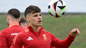 Srpski 'izdajnik' progovorio o prelasku u Liverpool: "Tata radi na tome"