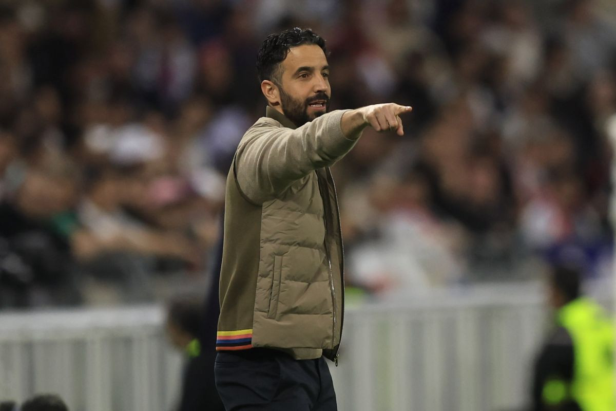 Haos u svlačionici Manchester Uniteda, Amorim totalno poludio i otpisao ga: "Ti mi više ne trebaš!" Haos u svlačionici Manchester Uniteda, Amorim totalno poludio i otpisao ga: "Ti mi više ne trebaš!"