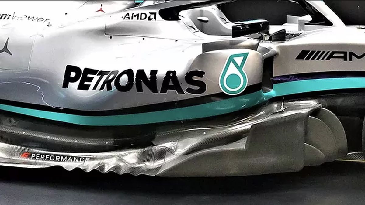 Mercedes za Hamiltona pripremio posebno "oružje" u novoj sezoni 