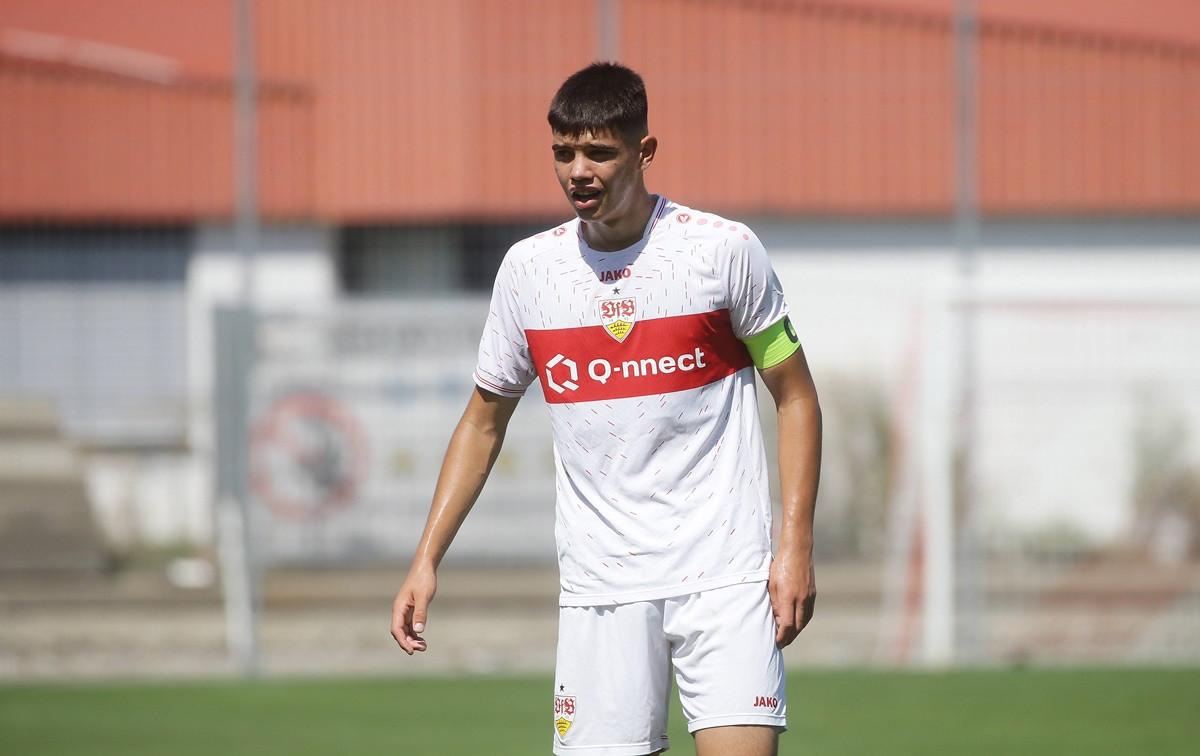 Novi bh. dragulj stasava u Stuttgartu - Ćatović sa 17 godina predvodi juniore protiv Real Madrida! Novi bh. dragulj stasava u Stuttgartu - Ćatović sa 17 godina predvodi juniore protiv Real Madrida!