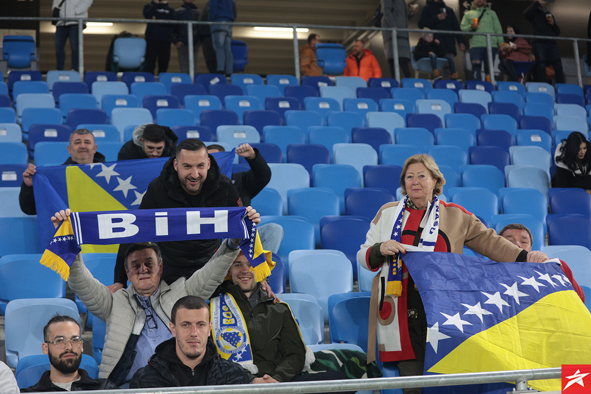 Bh. navijači lagano pune tribine stadiona u Bratislavi