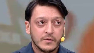 Mesuta Ozila je jedna objava o muslimanima koštala karijere