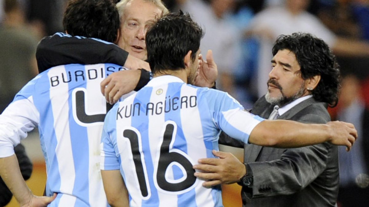 Aguero izabrao idealni tim Argentine od pet igrača, ali nije uvrstio Maradonu