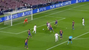 Mbappe se "prošetao" kroz odbranu Barcelone i zakucao loptu u mrežu