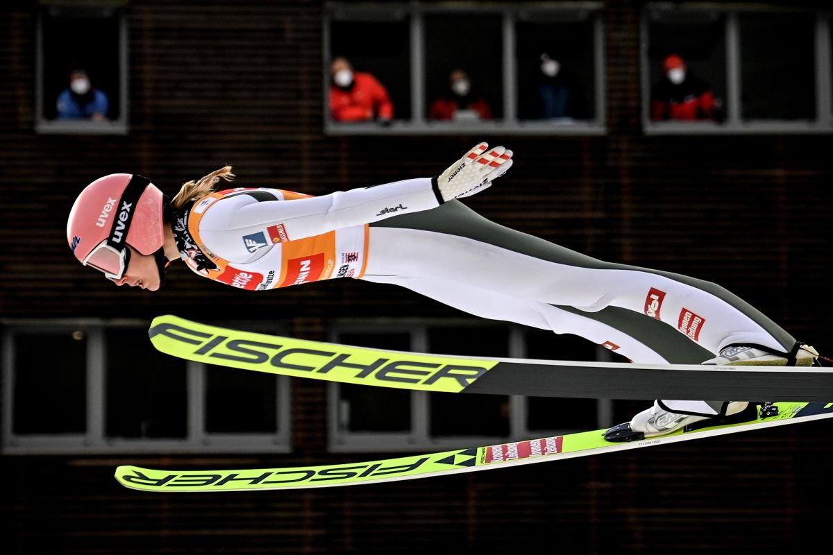 Otvorena nova skakaonica u svijetu ski-skokova, prvi let izvela djevojka Otvorena nova skakaonica u svijetu ski-skokova, prvi let izvela djevojka