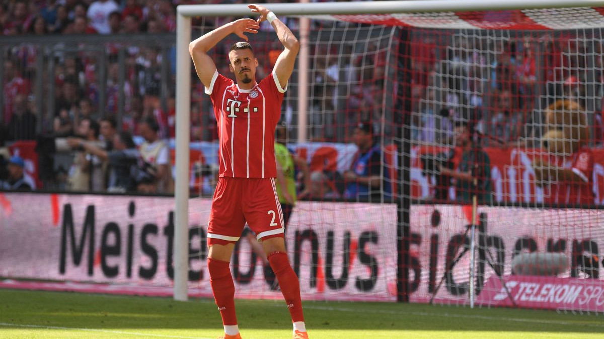 Bayernov sastav izazvao čuđenje, ali i kao takav vodi protiv Eintrachta