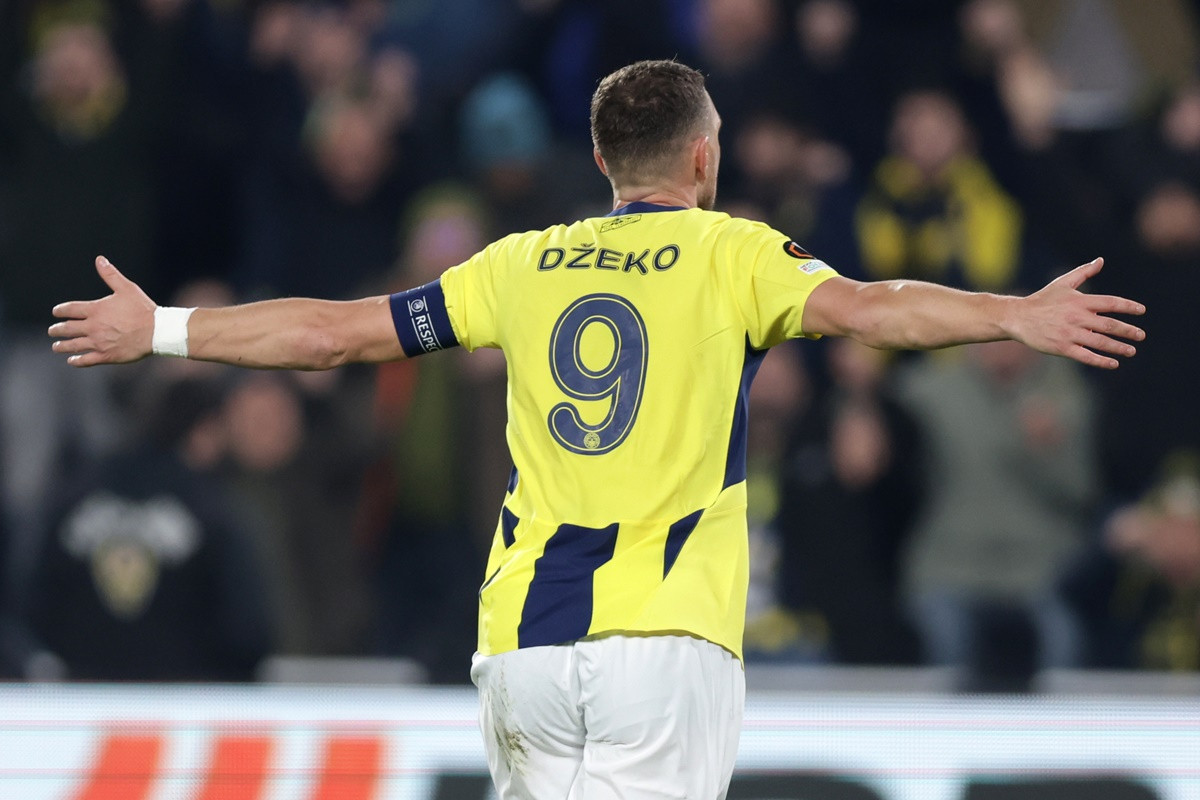 Edin Džeko objavio story poslije novog masterclassa, jednim detaljem neodoljivo podsjeća na Benzemu Edin Džeko objavio story poslije novog masterclassa, jednim detaljem neodoljivo podsjeća na Benzemu