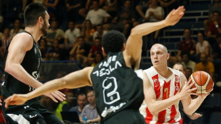 Zvezda povela u finalu protiv Partizana