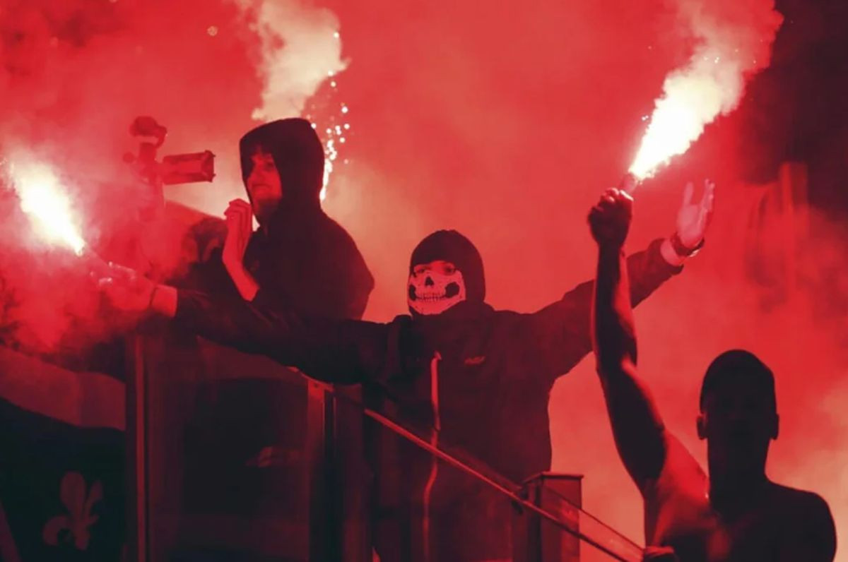 Policijske snage na velikom ispitu: Izvrijeđali nedavno Srbiju, sada ih 350 stiže u Banjaluku Policijske snage na velikom ispitu: Izvrijeđali nedavno Srbiju, sada ih 350 stiže u Banjaluku