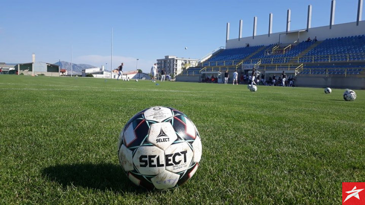 Lijepo je ovako nešto vidjeti u BiH: Perfektan teren za meč FK Velež - FK Tuzla City