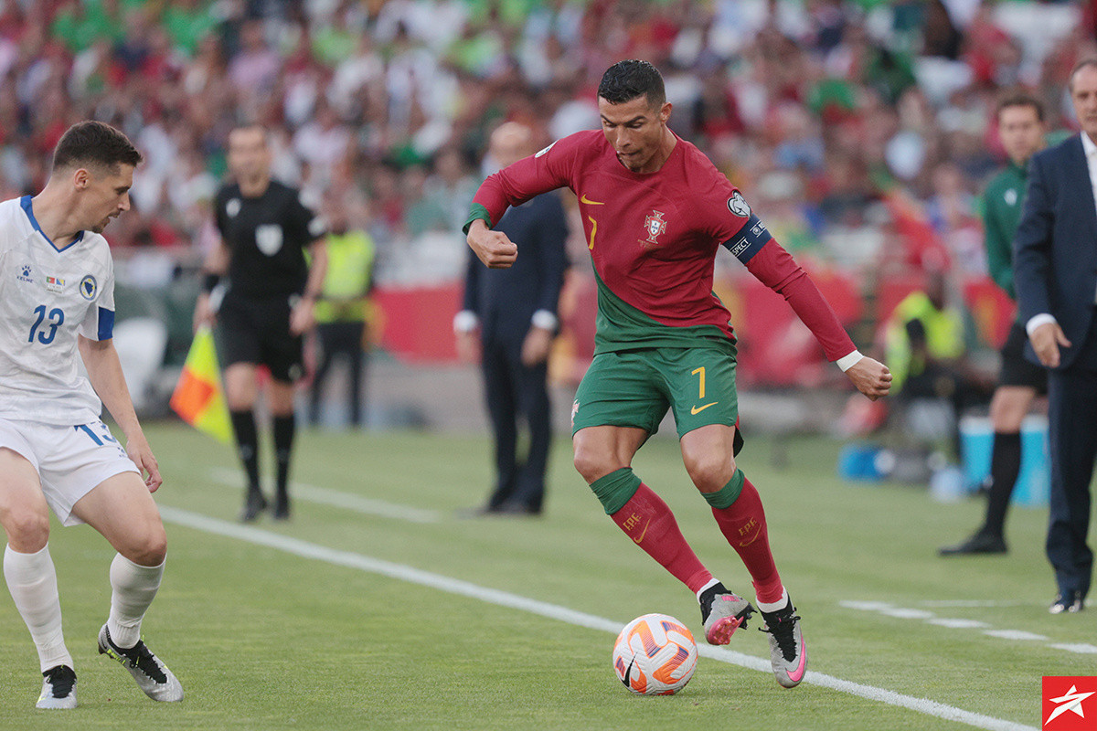 Ma, kakav kraj!? Dolaze nove vijesti o Ronaldu, ponovo se sprema da pomjeri fudbalske granice Ma, kakav kraj!? Dolaze nove vijesti o Ronaldu, ponovo se sprema da pomjeri fudbalske granice