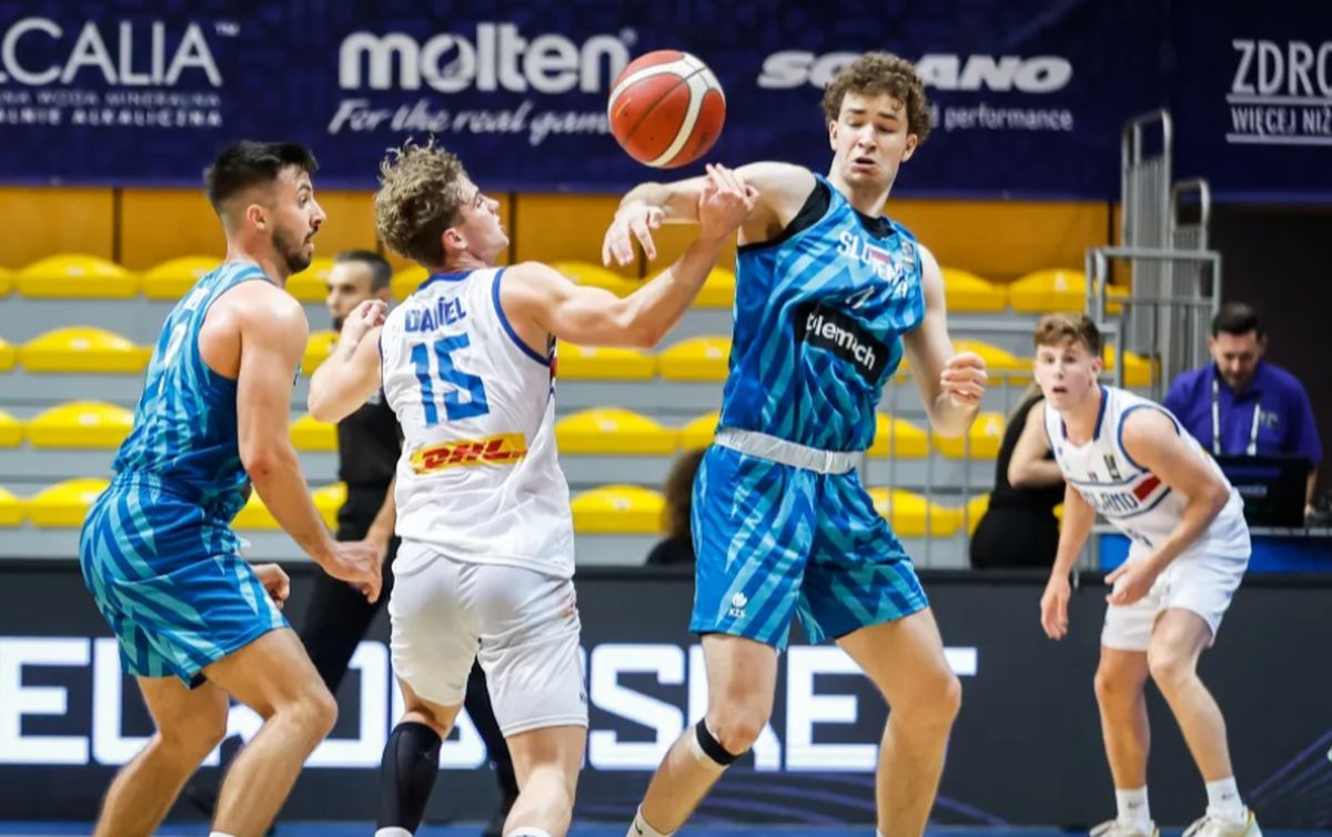 Dončić nema zime, stižu nove generacije: Slovenski mladići izgledaju moćno, medalja je realnost Dončić nema zime, stižu nove generacije: Slovenski mladići izgledaju moćno, medalja je realnost