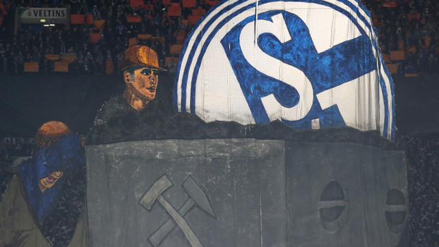 Navijači Schalkea nakon poraza od Cityja doživjeli nevjerovatnu situaciju na aerodromu