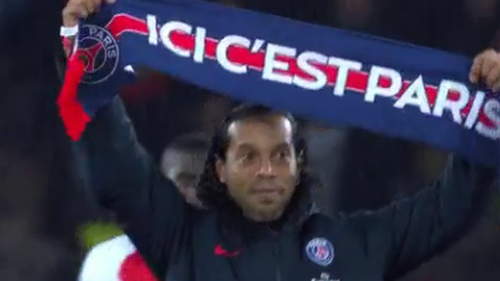 Ronaldinho se vratio u Pariz