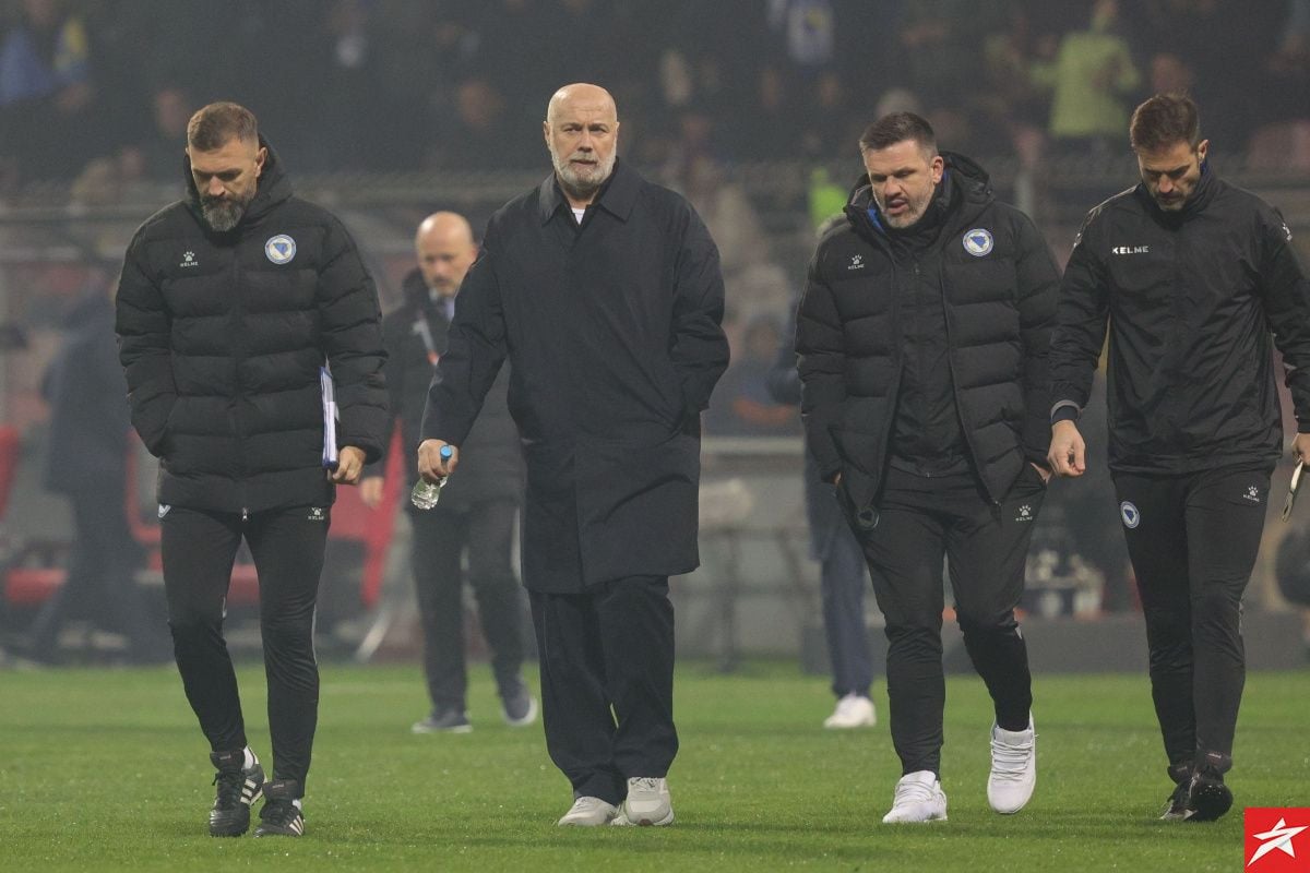 Barbarez, Bajramović i Papac već krenuli u akciju, posjetili bh. igrača na pripremama u Austriji Barbarez, Bajramović i Papac već krenuli u akciju, posjetili bh. igrača na pripremama u Austriji