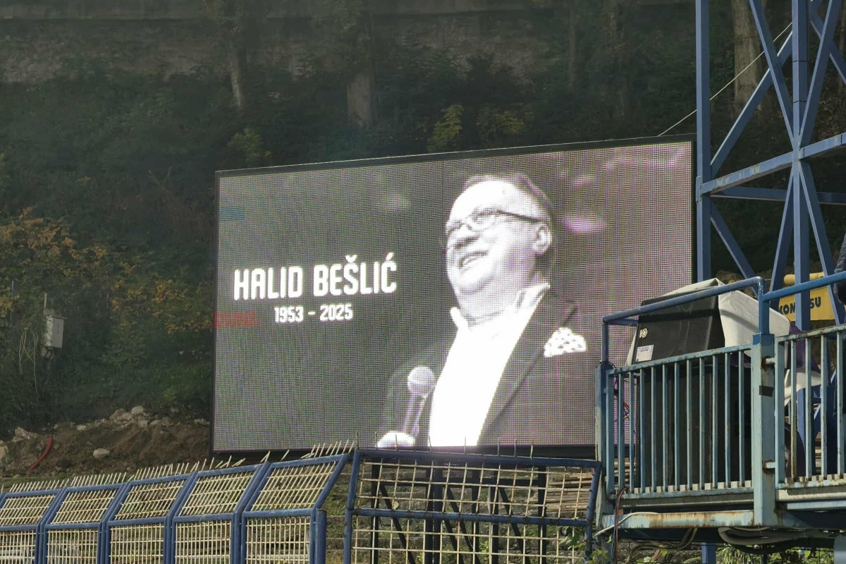 Poznata lica stižu na Grbavicu, Željezničar se još jednom prisjetio Halida Bešlića Poznata lica stižu na Grbavicu, Željezničar se još jednom prisjetio Halida Bešlića