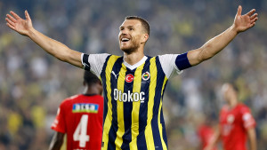 U Turskoj sve po starom - Fenerbahče melje redom, Edin Džeko zabija