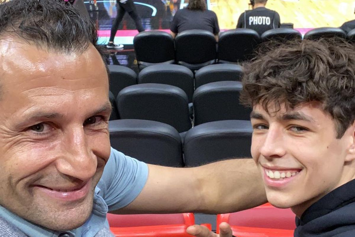 Salihamidžić potvrdio da se njegov sin Nick vraća na scenu na neočekivan način, igrat će za Njemačku Salihamidžić potvrdio da se njegov sin Nick vraća na scenu na neočekivan način, igrat će za Njemačku