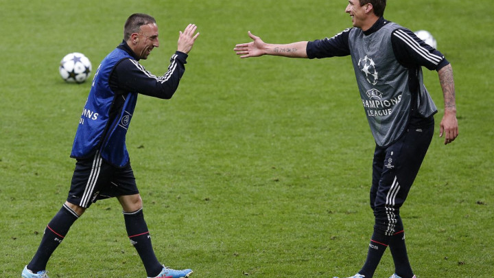 Mandžukić dobio novu ponudu, nagovara ga i Ribery