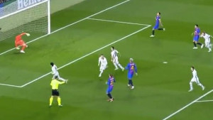 Camp Nou se hvata za glavu već na otvaranju