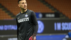 Zbog čega je na golu Intera Radu, a ne Handanović? 