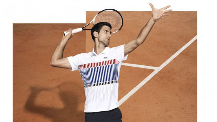 Dok ga oblači Lacoste, Novak mirno spava
