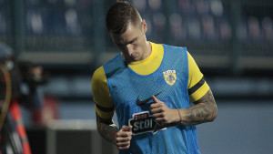 UEFA odlučila: Bivši reprezentativac BiH ne može na teren sa otkrivenom tetovažom