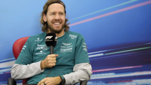 Vettel nikako da se pomiri sa sudbinom: Traži povratak u Formulu 1!