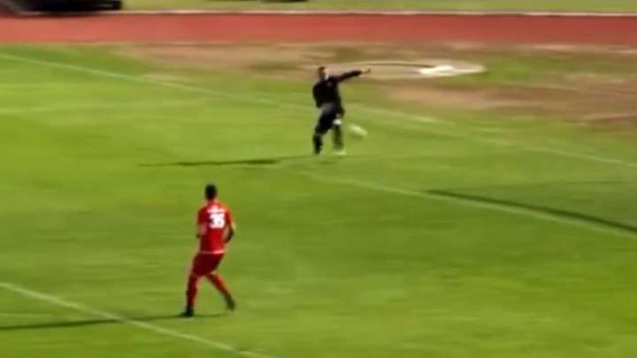 Novi komičan gol iz komšiluka: Zašto to radite?