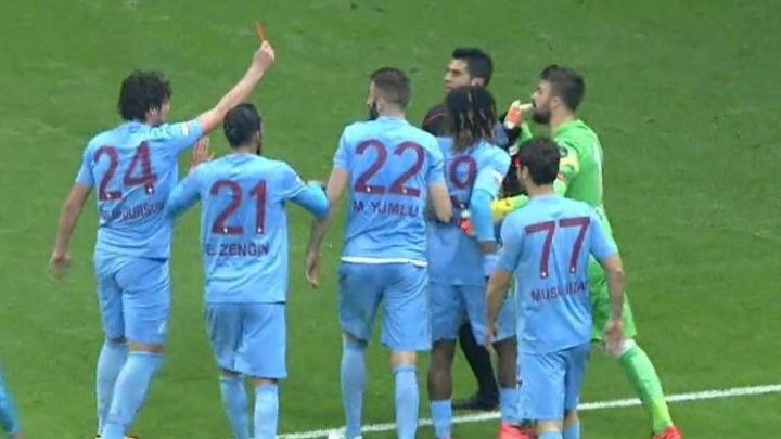 Ovo ima samo u Turskoj: Igrač sudiji pokazao crveni karton