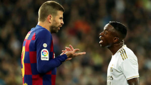 Pique čuva tri dresa Real Madrida, ali tvrdi da ih nikad neće obući 