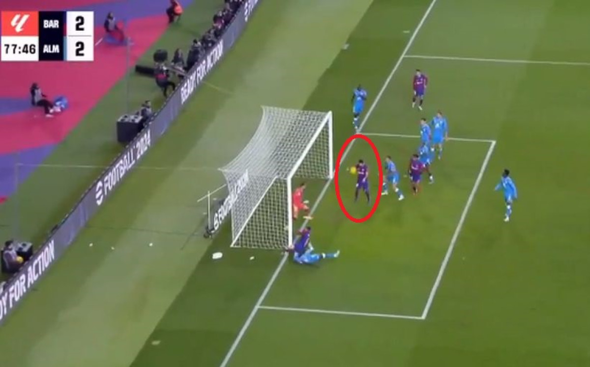 Sam na metar od praznog gola, navijači Barcelone počinju slaviti, a on se obrukao za sva vremena Sam na metar od praznog gola, navijači Barcelone počinju slaviti, a on se obrukao za sva vremena