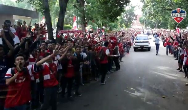 Ludilo u Jakarti: Nevjerovatan doček za fudbalere Arsenala