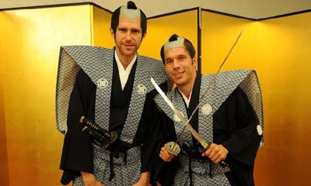 Podolski i Mertesacker kao samuraji nasmijali fanove