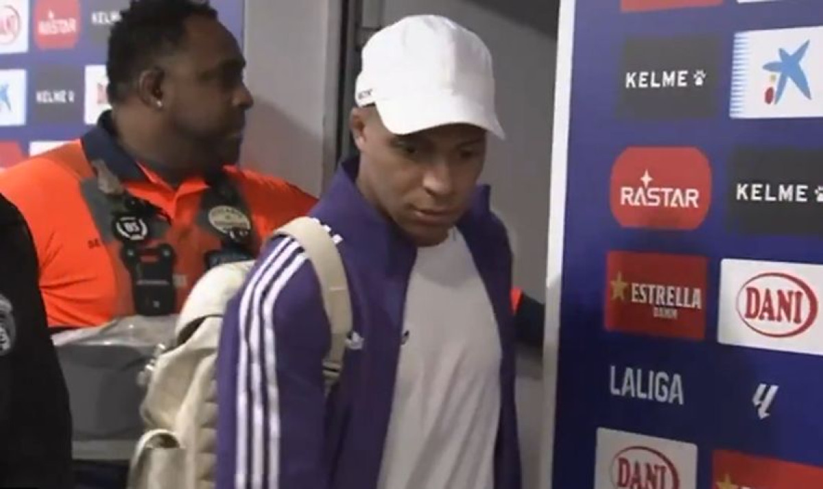 U Realu bijesni zbog sudijskih odluka, Mbappea pitali za VAR, a njegov potez rukom sve je rekao