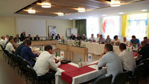 Počeo sastanak rukovodstva N/FSBiH i predstavnika klubova