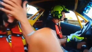 Valentino Rossi u automobilu provozao djevojku: Mamma mia, kakva glupost!